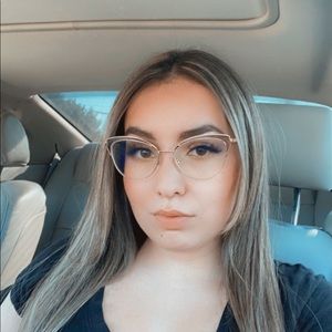 Meet your Posher, Janessa